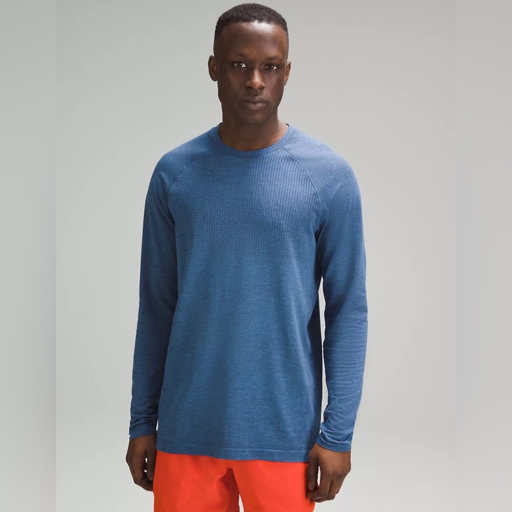 Lululemon Men’s Metal Vent Tech Long-Sleeve Shirt in Night Sea/Soft Denim
